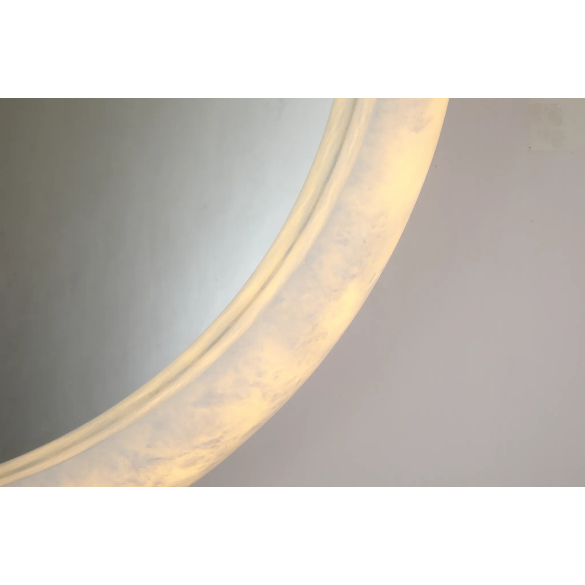 L’Éclipse Mirror – Celestial Sculptural Mirror for Refined Interiors