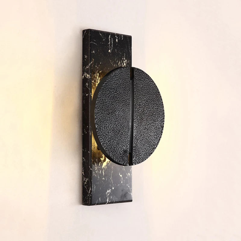 Victor Sconce - La Galerie à La Mode