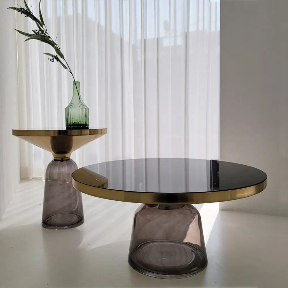 Émilienne Table