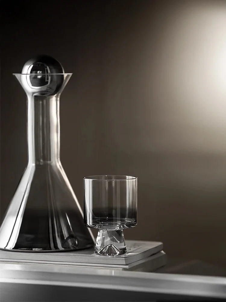 Émilienne Glass Decanter - La Galerie à La Mode