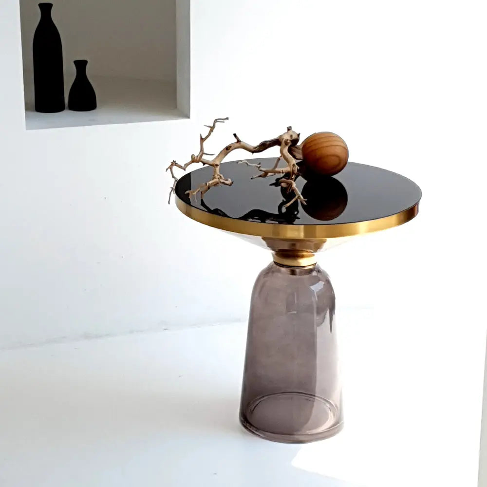 Émilienne Table