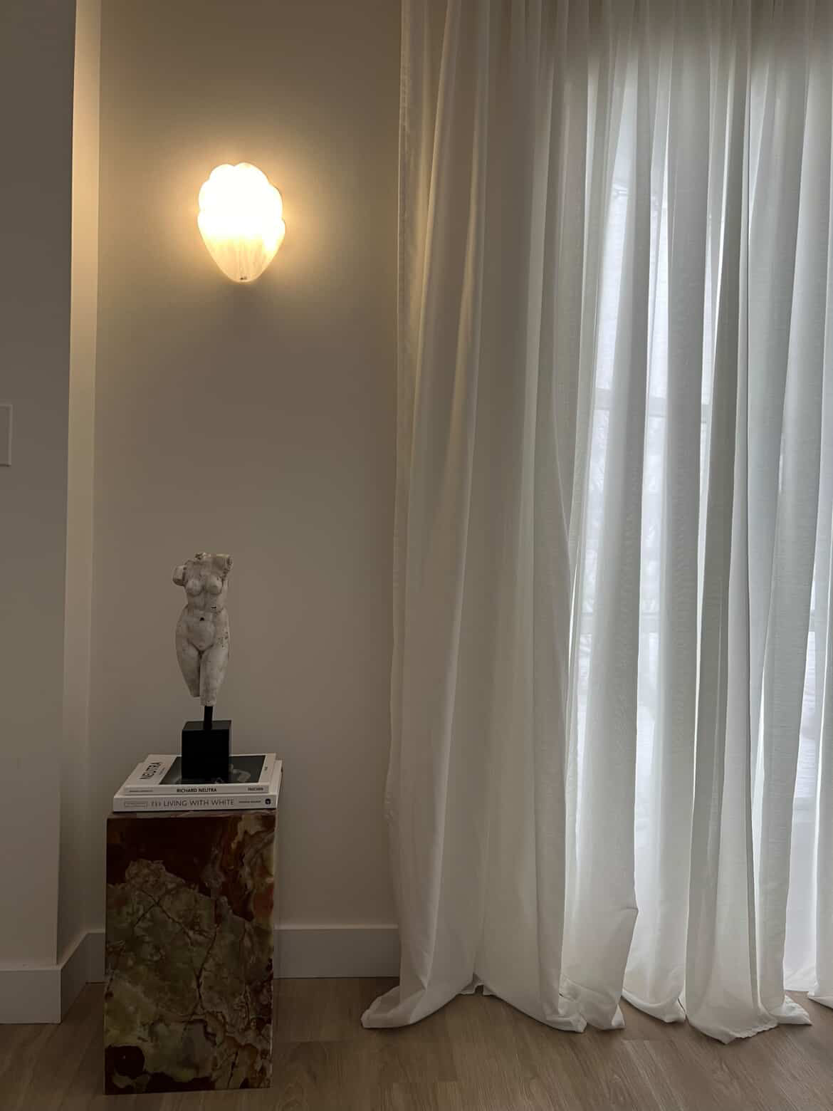 Eden Onyx Collection