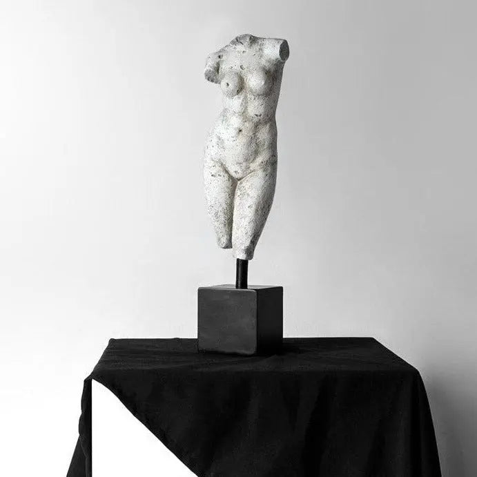 Delphine Figurine