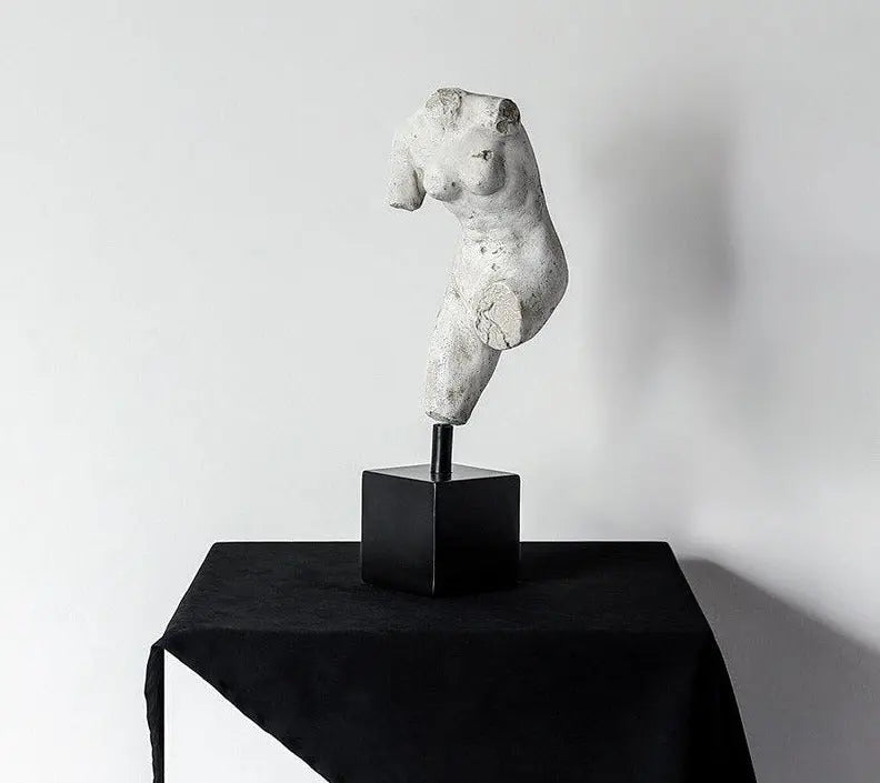 Delphine Figurine