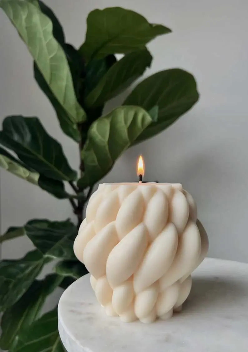 Estella Knotted Candle - v21v13