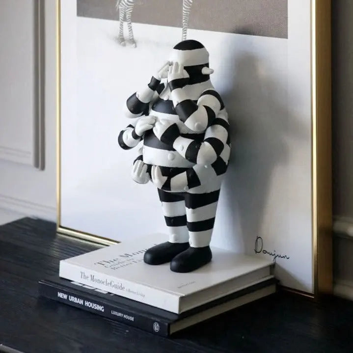 Léonore Figurine
