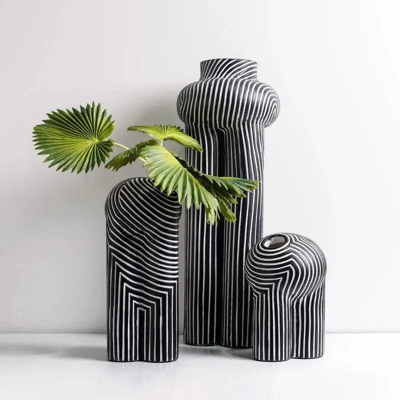 Claudé Vase