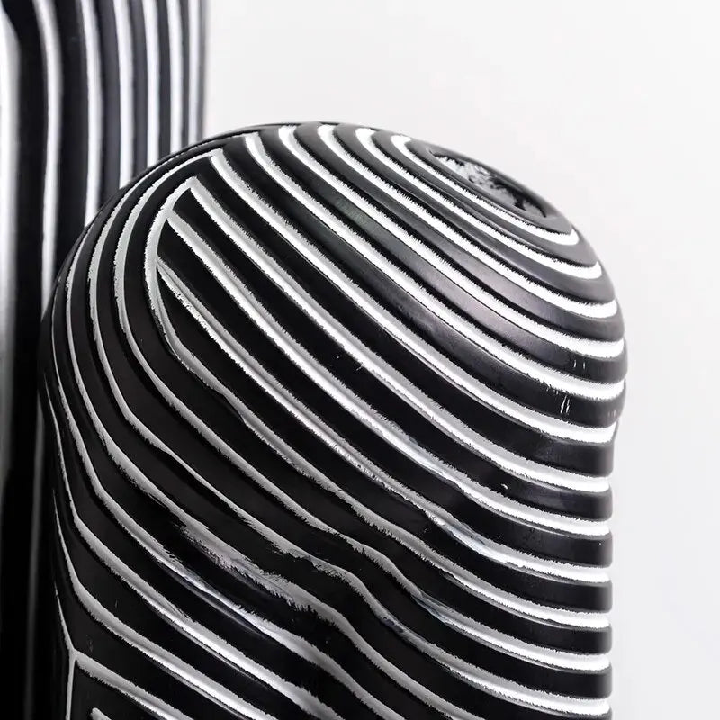 Claudé Vase