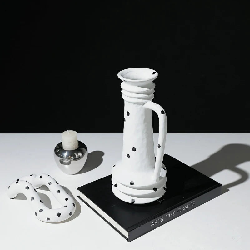 Monique vase
