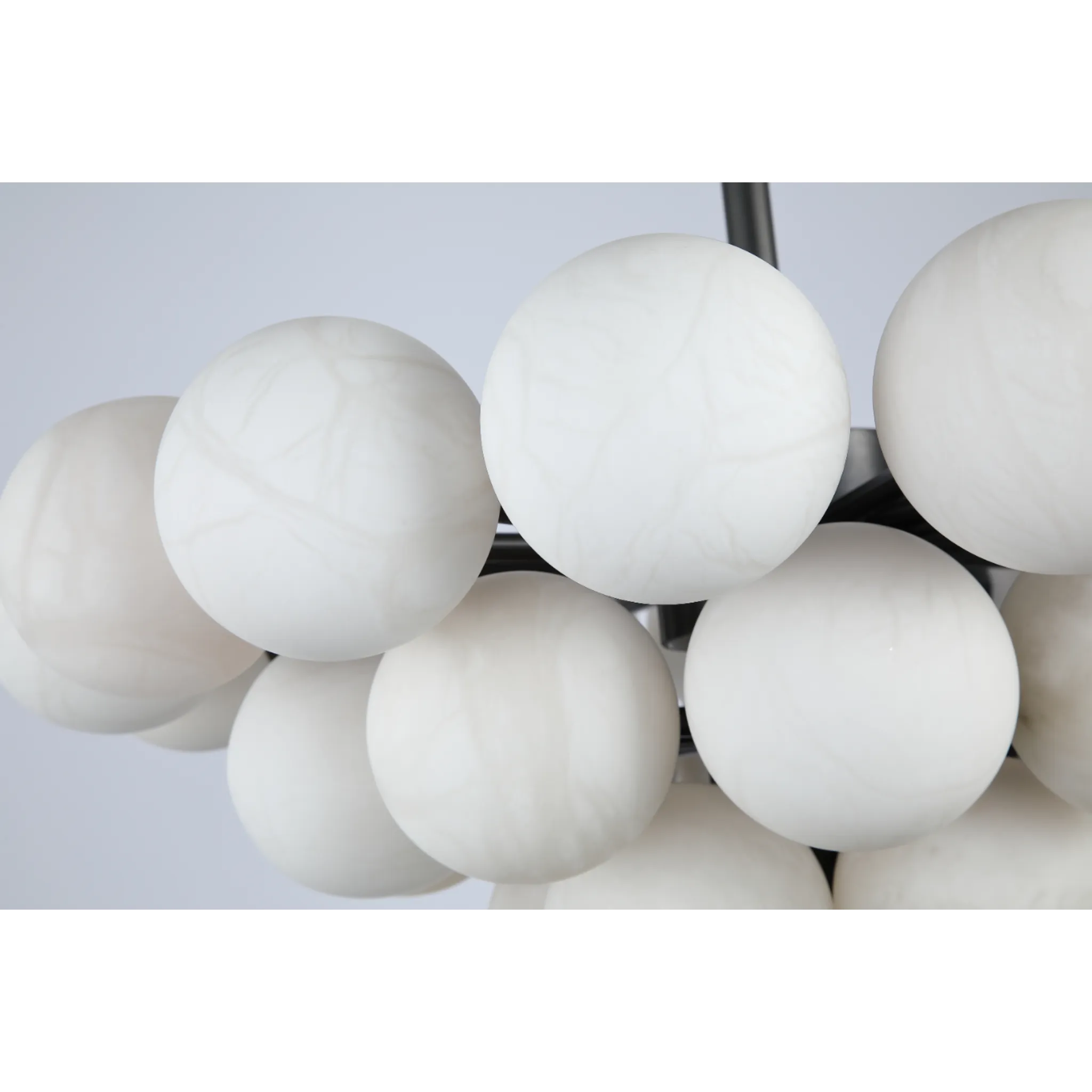 Noviar Chandelier