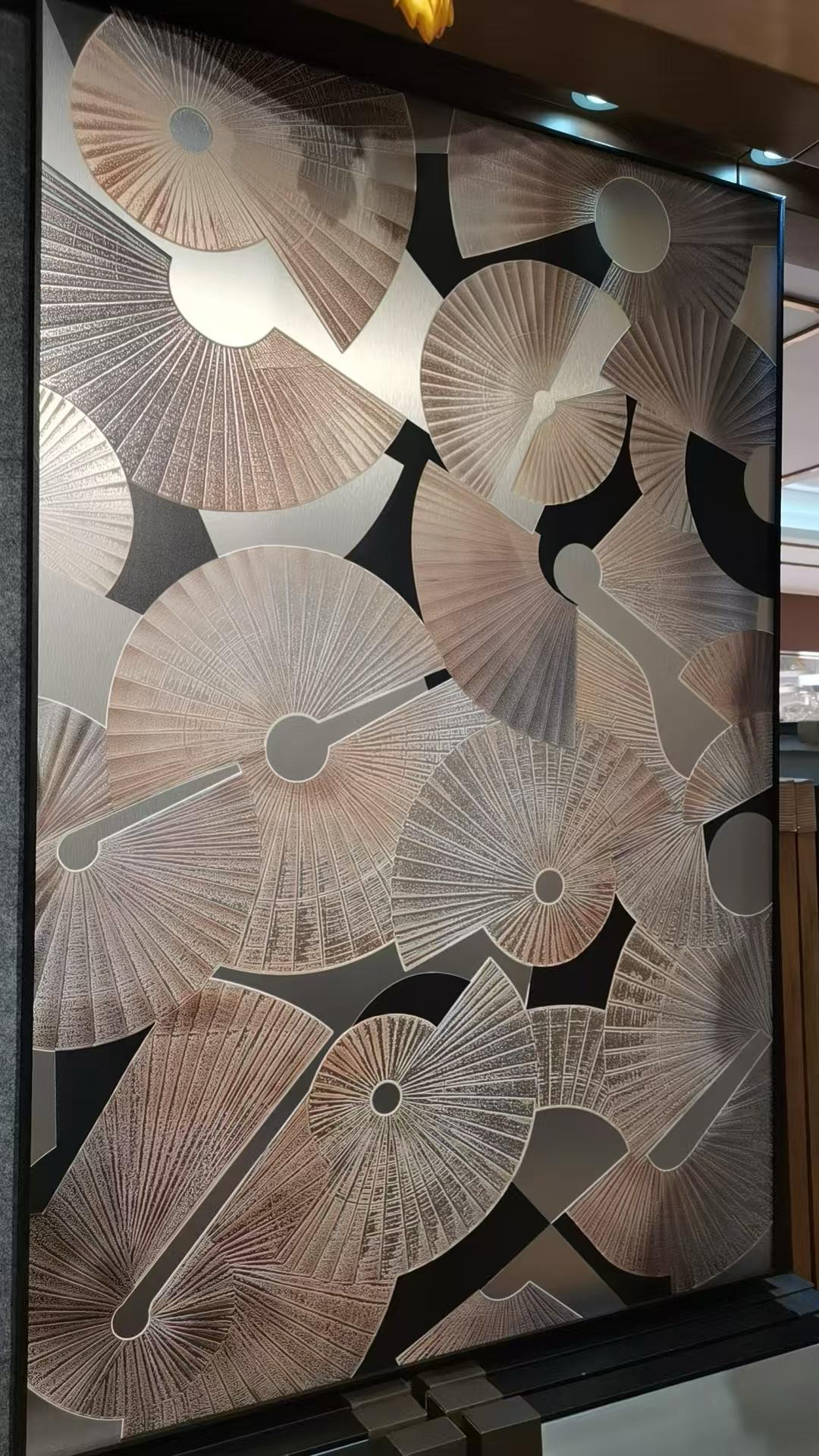 Éventail de Minuit Sculptural Artwork