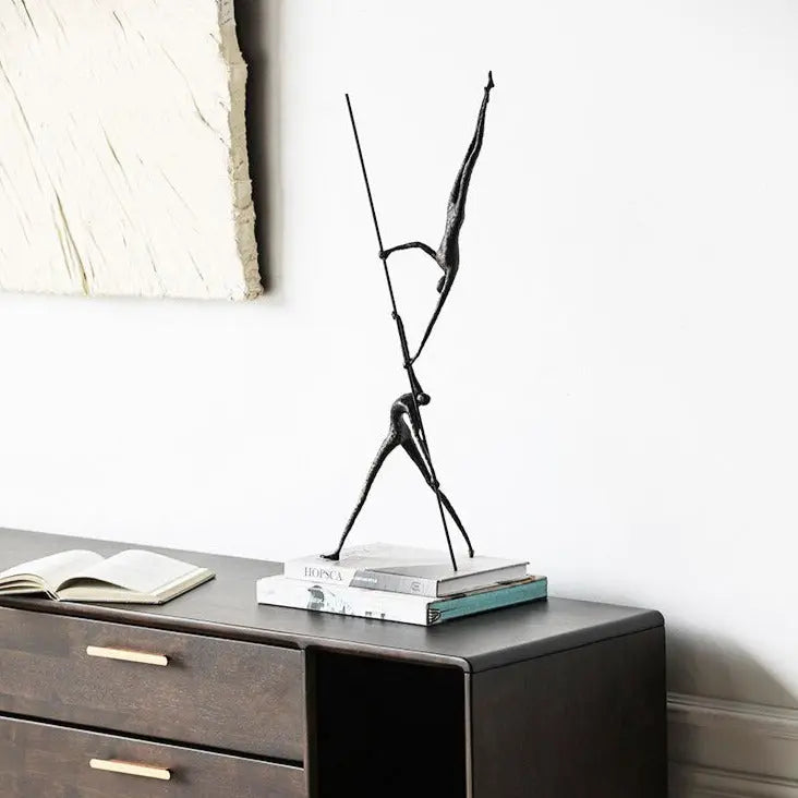 Léontine Figurine