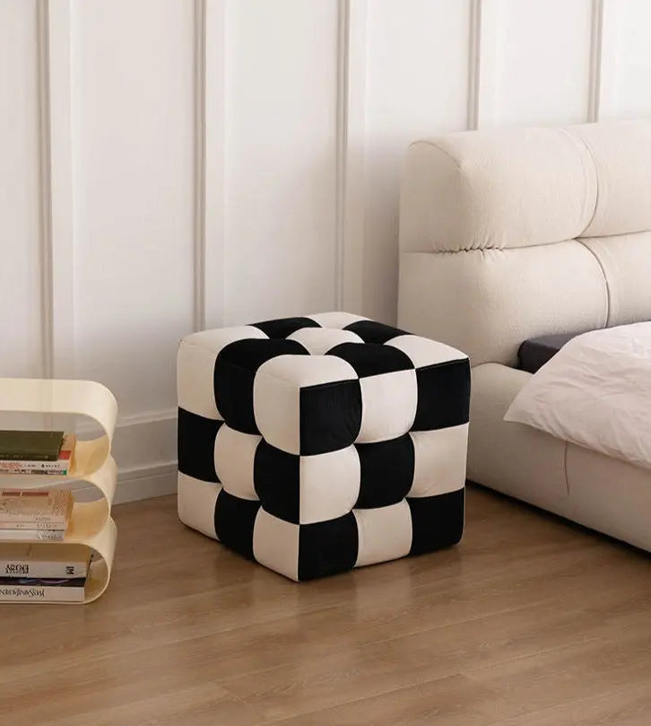 Élodie Stool
