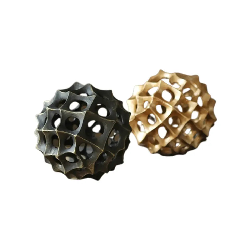 Éloïse Round Ornament