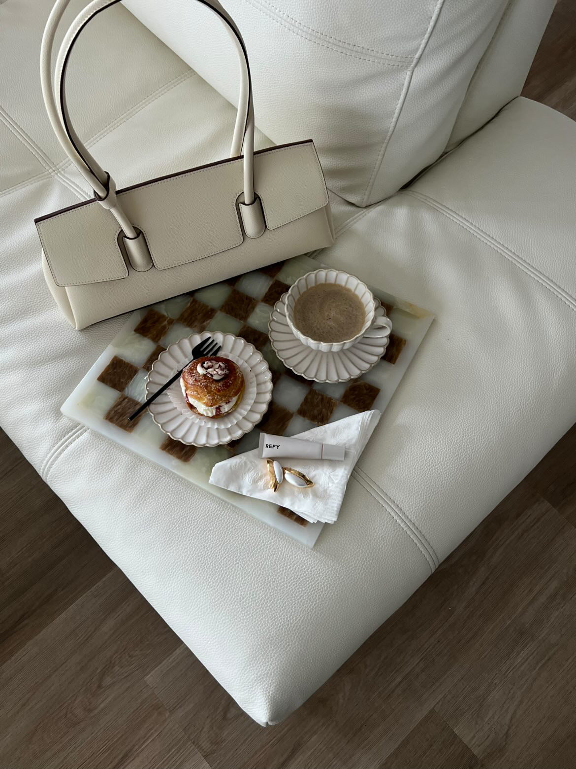 Violette Teacup & Saucer