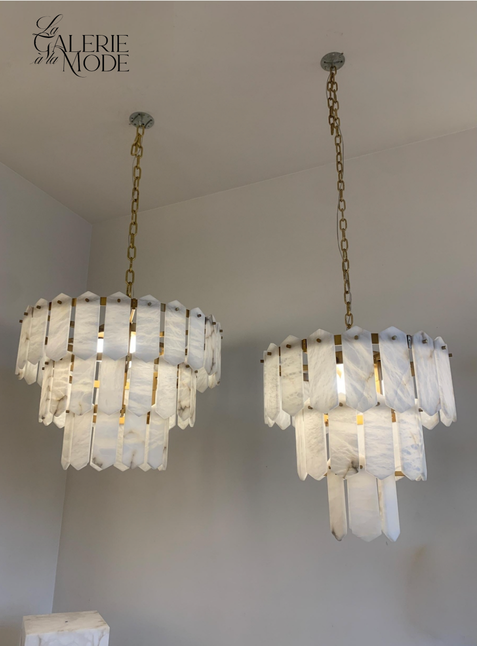 Vivienne Chandelier