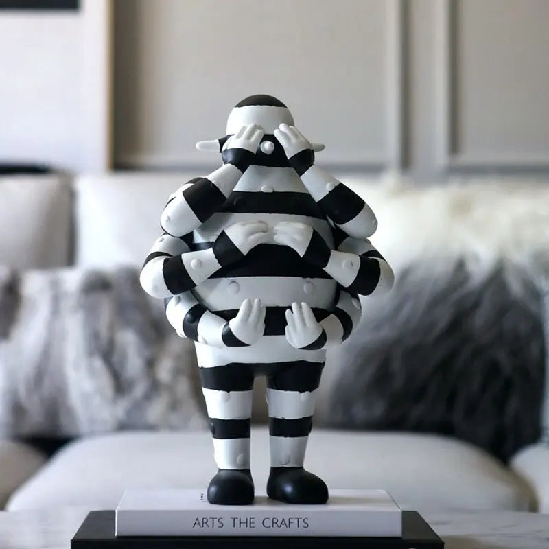 Léonore Figurine