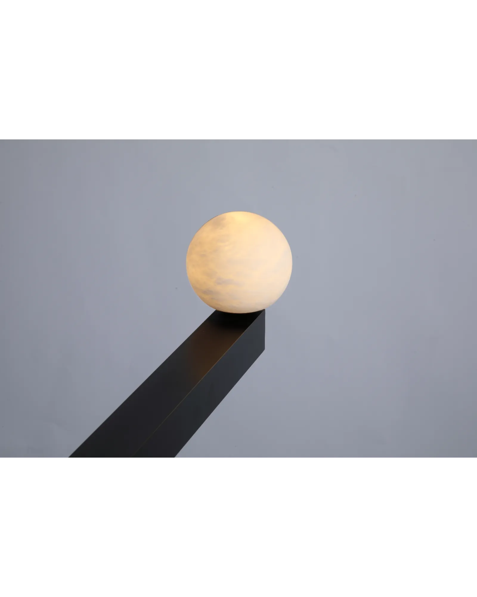 Étoile Orb Chandelier